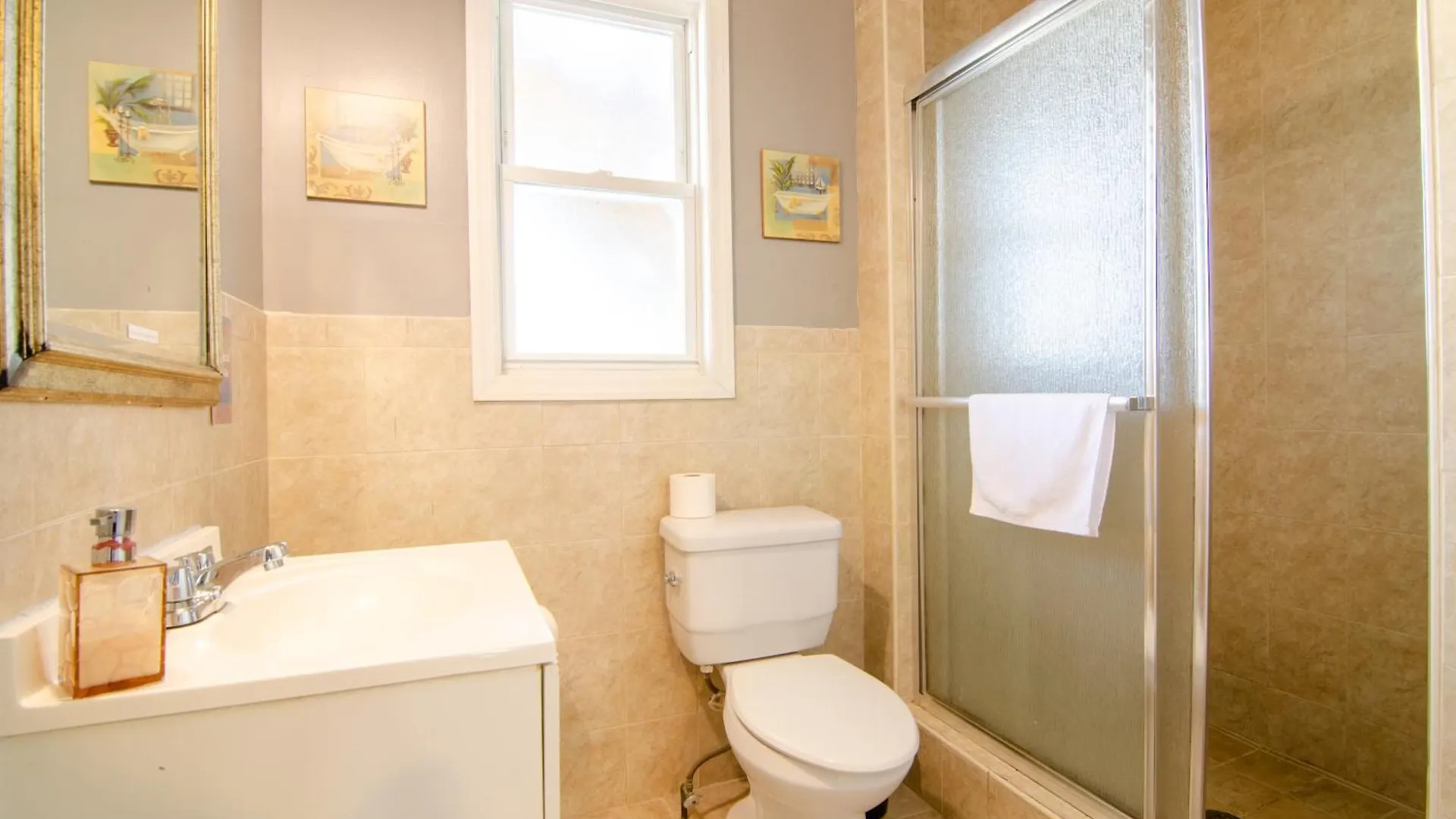 Near Nyc Spacious 4 Bedroom 2 And A Half Bath North Bergen Apartment