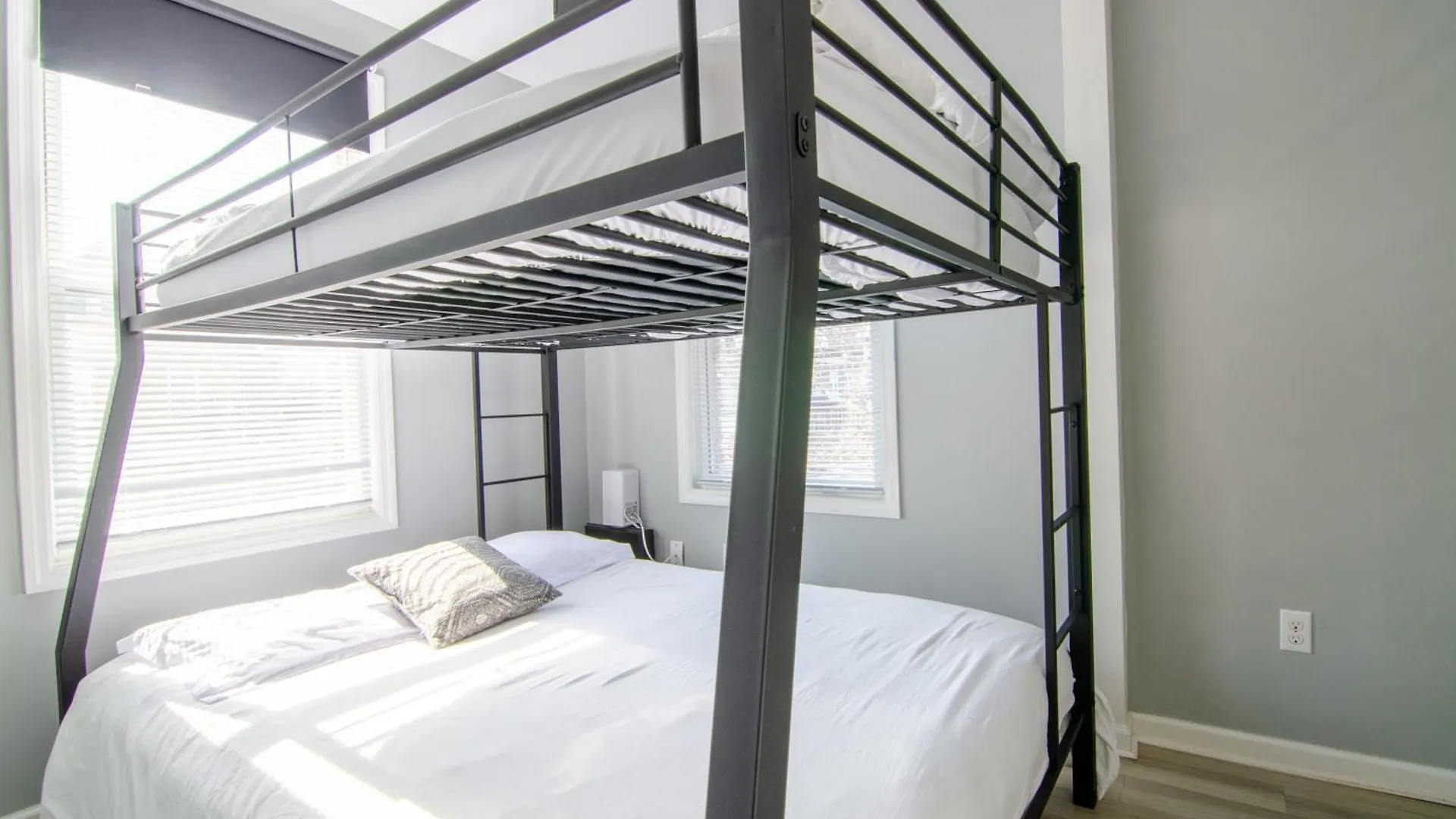 Apartment Near Nyc Spacious 4 Bedroom 2 And A Half Bath North Bergen